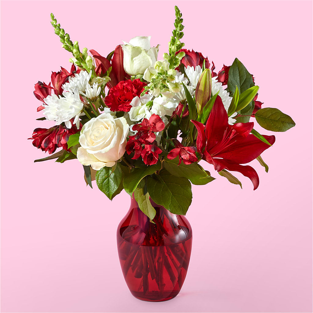 Dinner & a Show Bouquet – T & T FLORAL, Kingsley MI