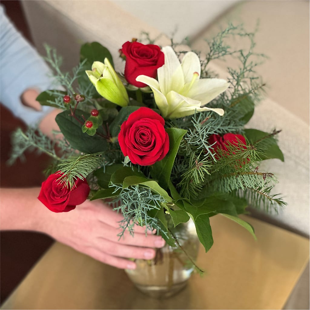 Glittering Lights Bouquet – T & T FLORAL, Kingsley MI