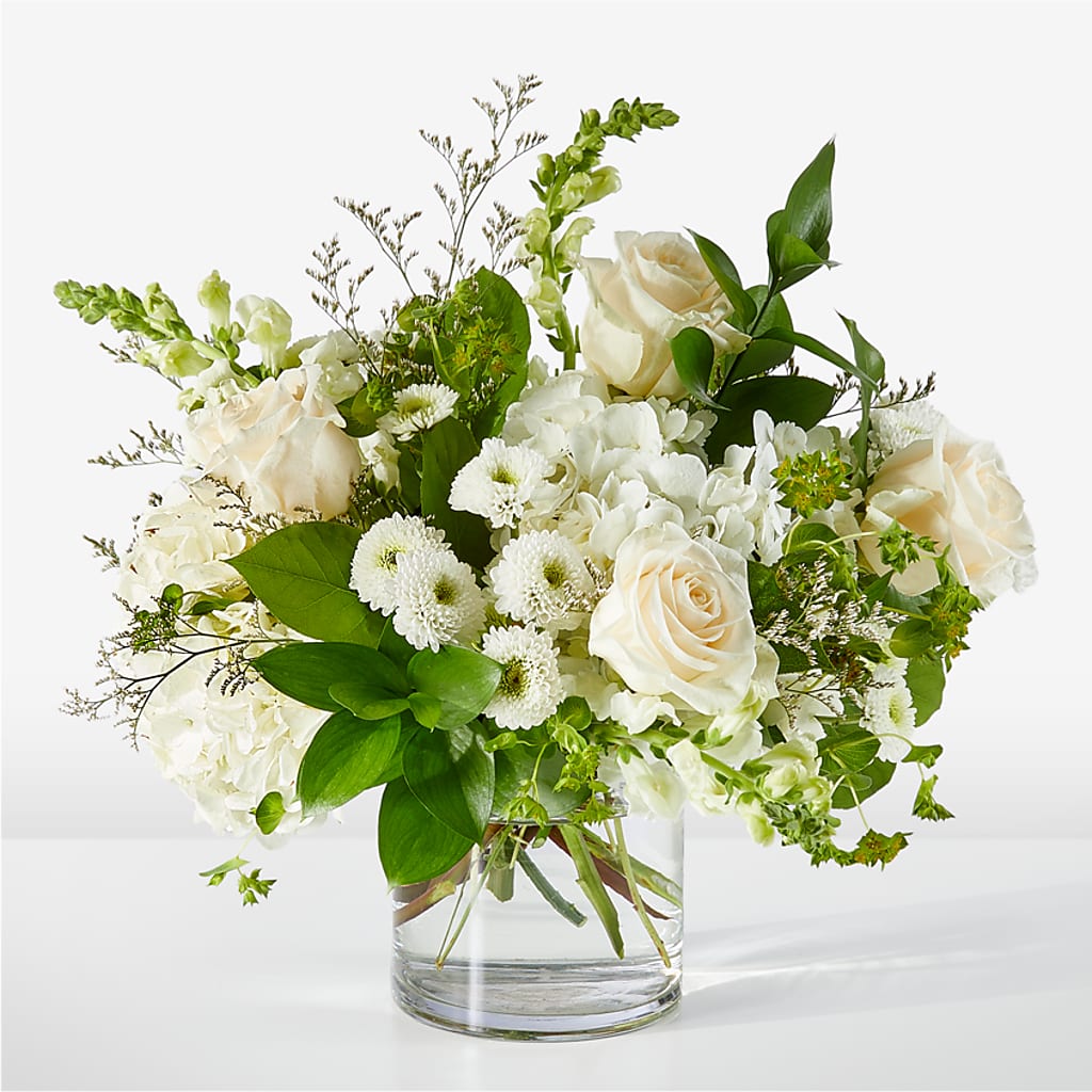 Hint of Vanilla Bouquet – T & T FLORAL, Kingsley MI