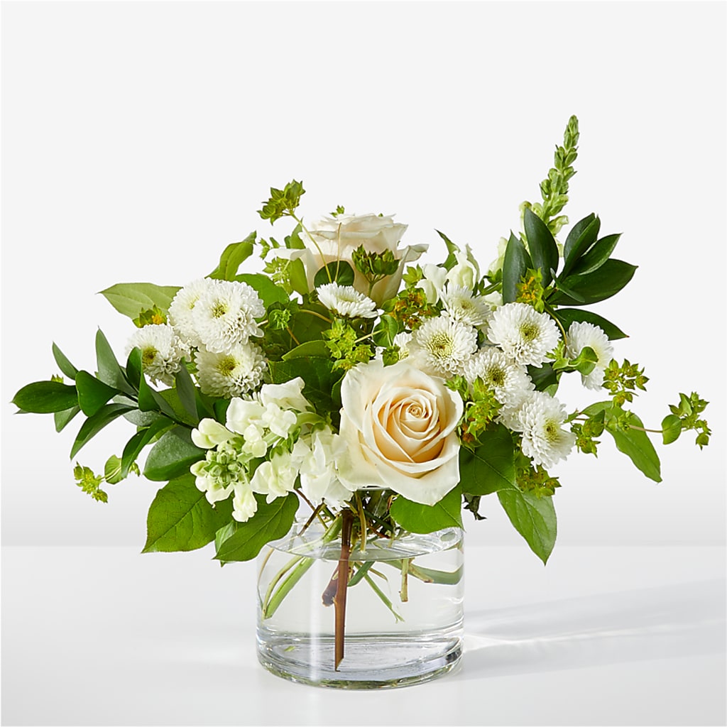Hint of Vanilla Bouquet – T & T FLORAL, Kingsley MI