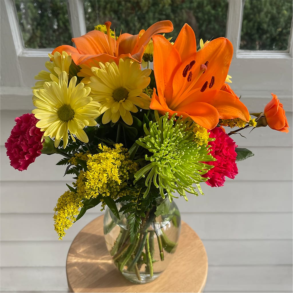 Bold & Bright – A Florist Original – T & T FLORAL, Kingsley MI