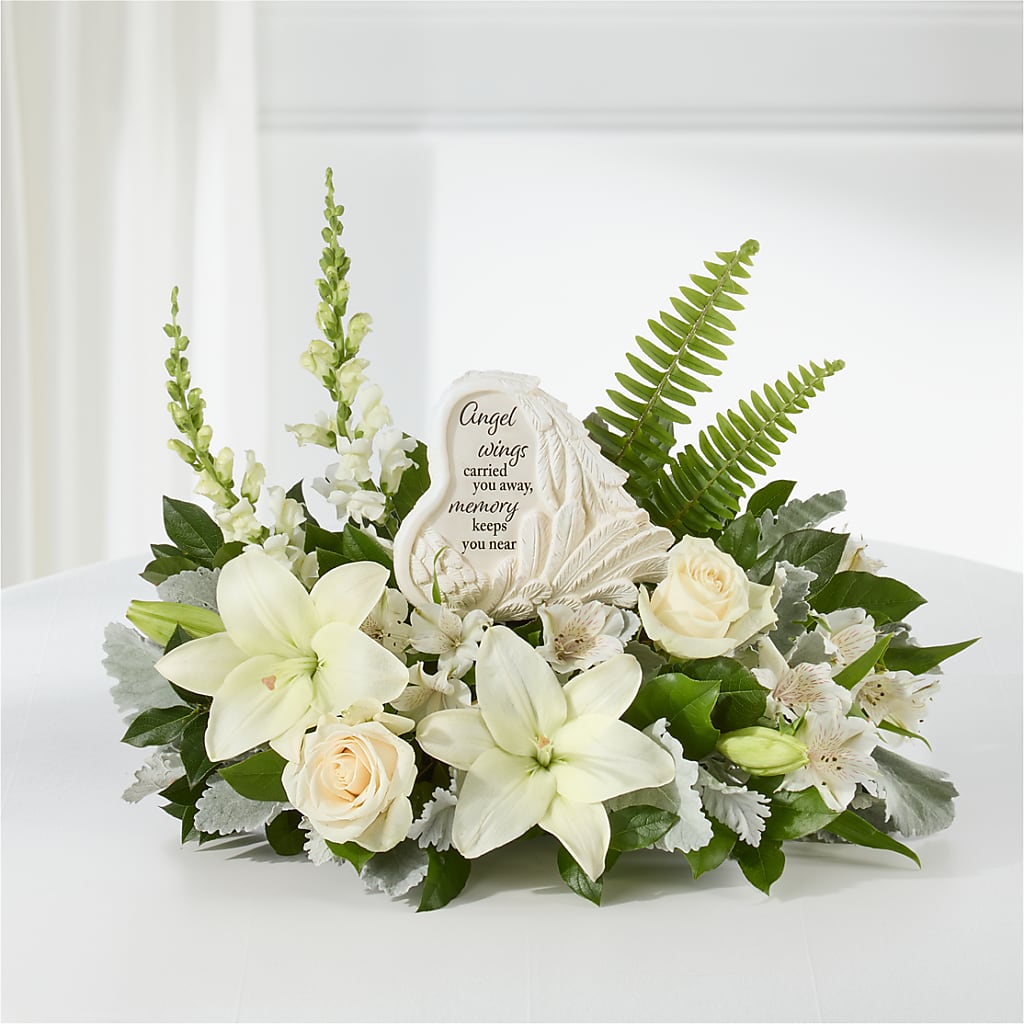Holding You Close Arrangement – T & T FLORAL, Kingsley MI
