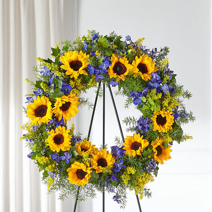 Bright Rays Wreath – T & T FLORAL, Kingsley MI