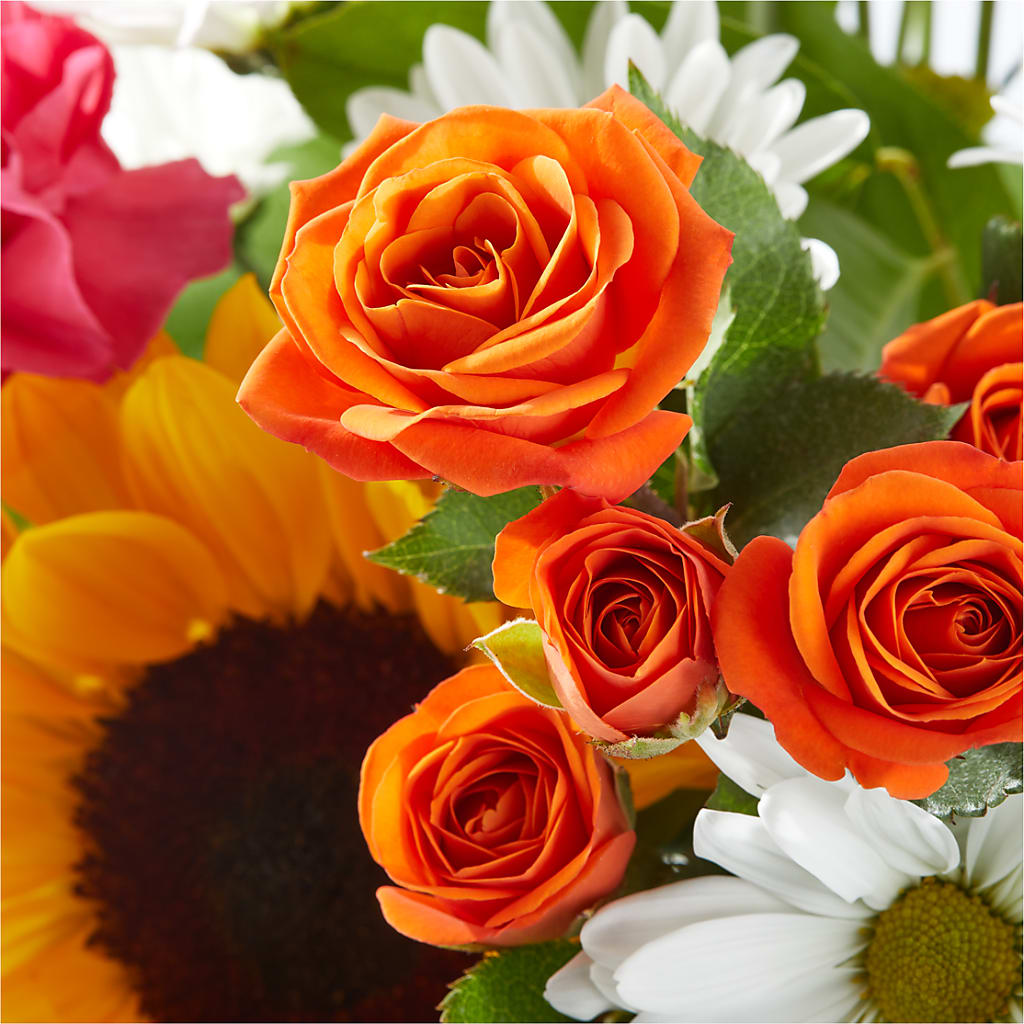 Sun-drenched Blooms Bouquet – T & T FLORAL, Kingsley MI