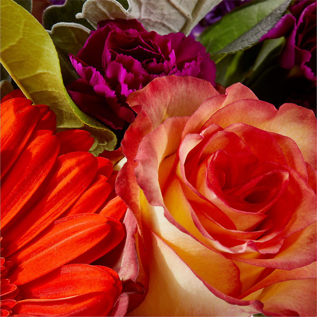 Sangria Bouquet – T & T FLORAL, Kingsley MI