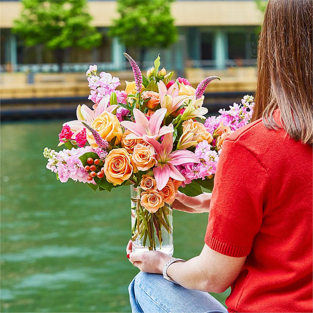 Bisous Bouquet – T & T FLORAL, Kingsley MI