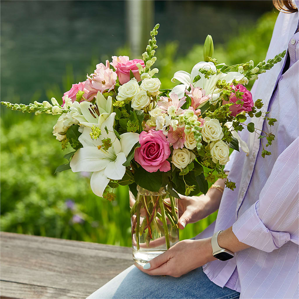Fondly Bouquet – T & T FLORAL, Kingsley MI