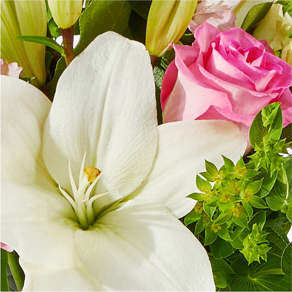 Fondly Bouquet – T & T FLORAL, Kingsley MI